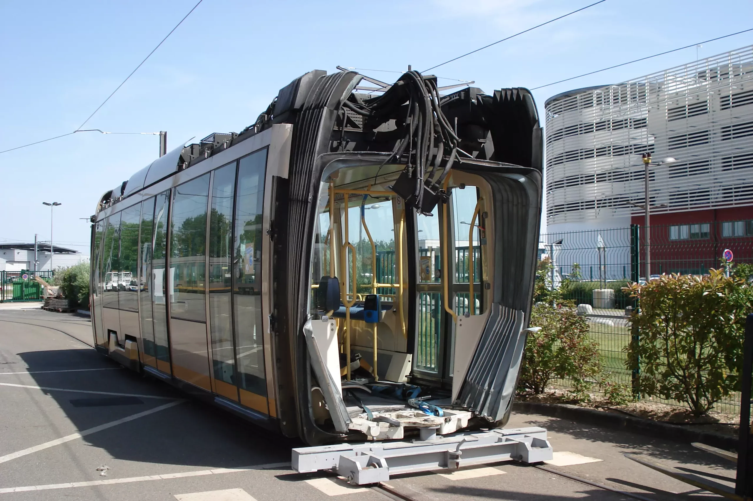 Read more about the article Orléans (45) – 3 Citadis damaged