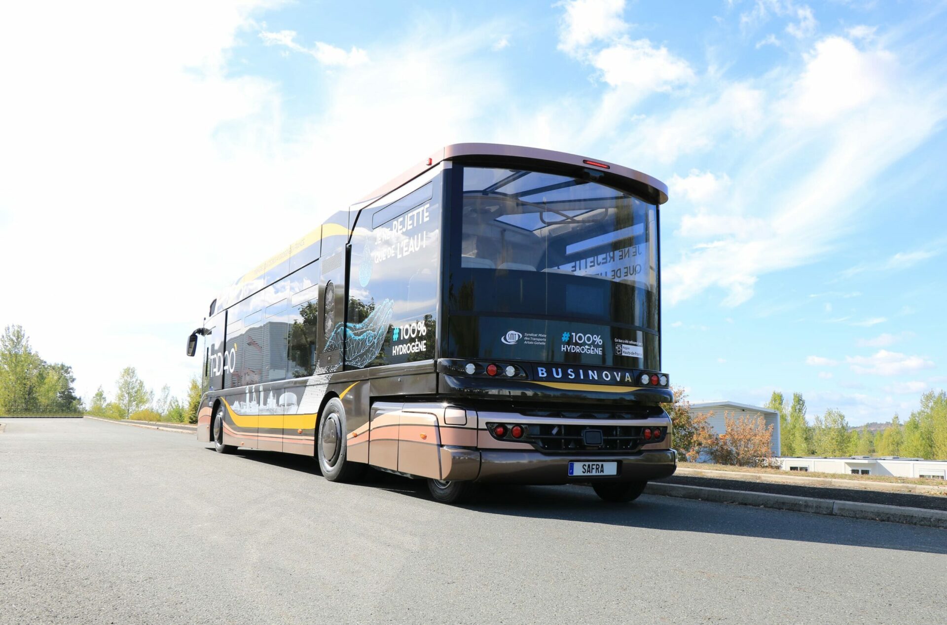 Bus Businova vue de derrière