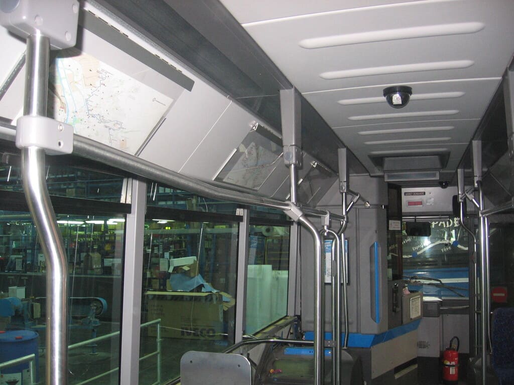 Intérieur du bus de Châlon-en-Champagne rénové par SAFRA Rénovation